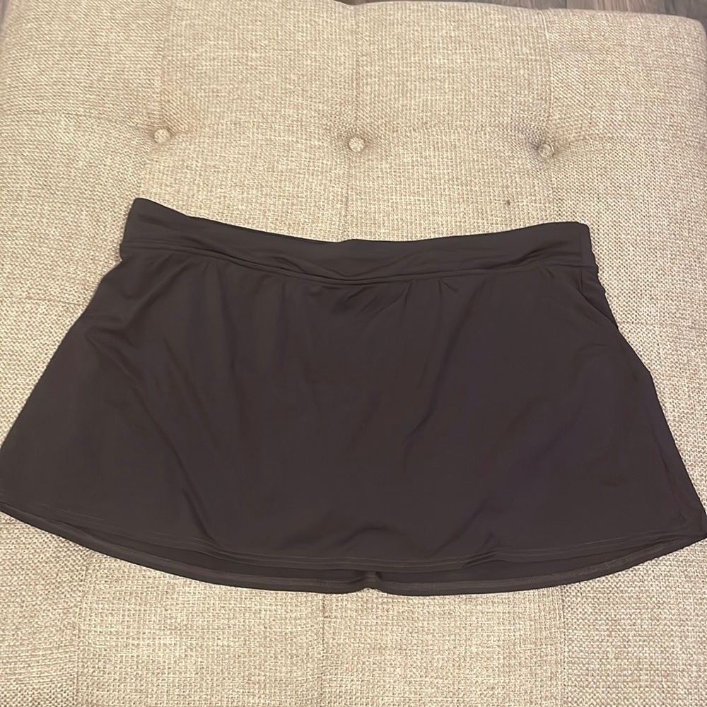 Like new LandsEnd swim skirt 20W brown